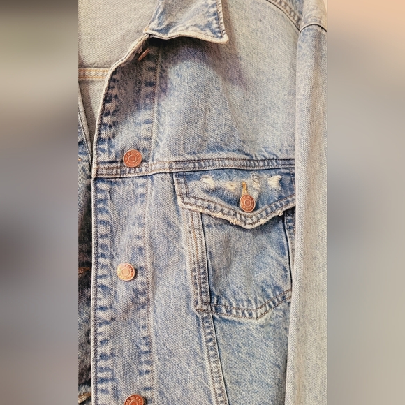 Over sized Jean Jacket - Picture 4 of 5